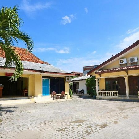 Spot On 2422 Hotel Moga Sari Situbondo Exterior foto