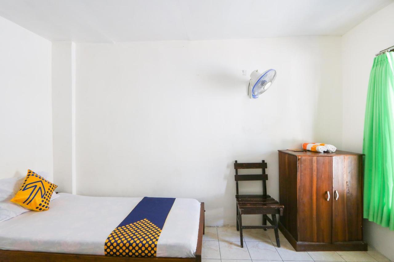 Spot On 2422 Hotel Moga Sari Situbondo Exterior foto