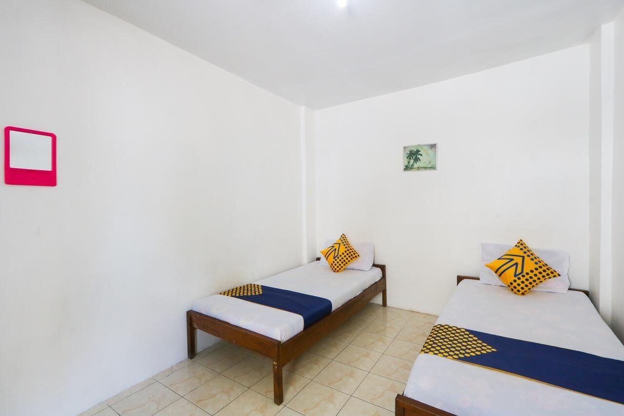 Spot On 2422 Hotel Moga Sari Situbondo Exterior foto